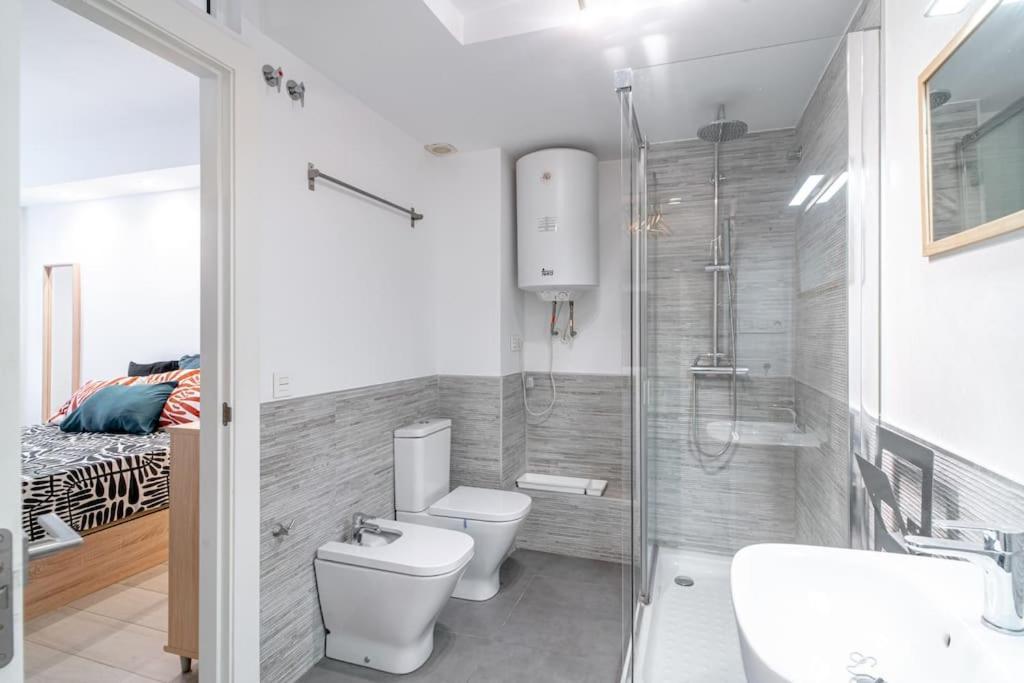 Loft De Diseno Cerca De La Playa - El Palo Apartman Málaga Kültér fotó