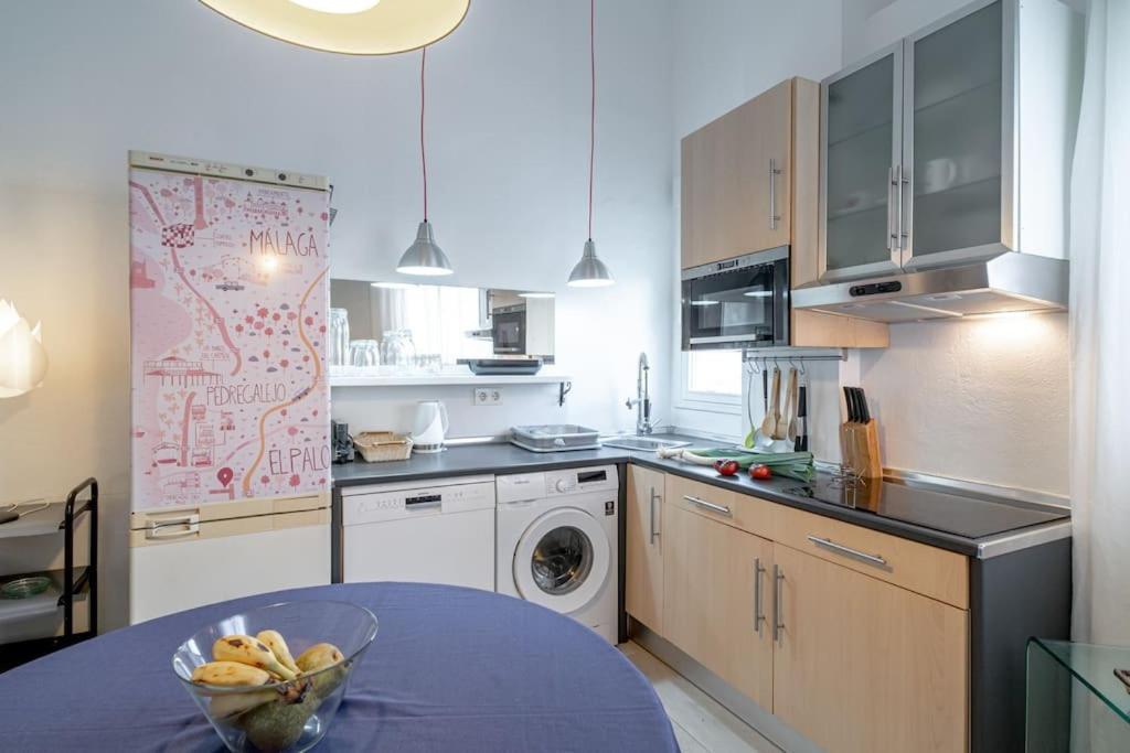 Loft De Diseno Cerca De La Playa - El Palo Apartman Málaga Kültér fotó